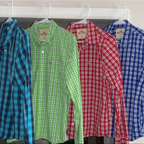 Hollister Other - Hollister button down shirts